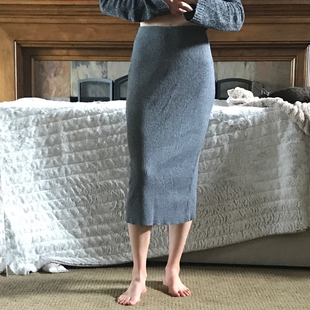 Knit Midi-Length Skirt Grey